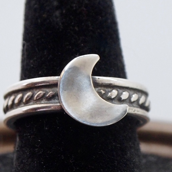 Moon ring - Picture 3 of 6